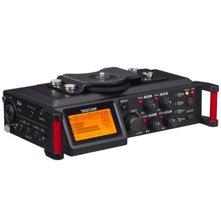 Tascam DR-70D (4-stopov audio rekordr)