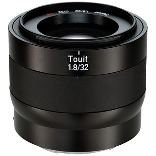 Carl Zeiss Touit T* 32mm f 1,8 Fujifilm X (3 roky zruka)