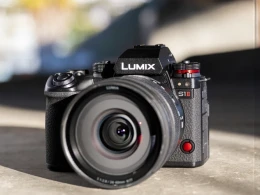 Panasonic Lumix S1 II Panasonic Lumix S1 II