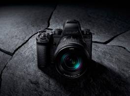 Panasonic LUMIX S5IIX / S5II