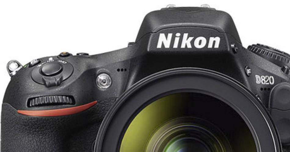 Nikon D820