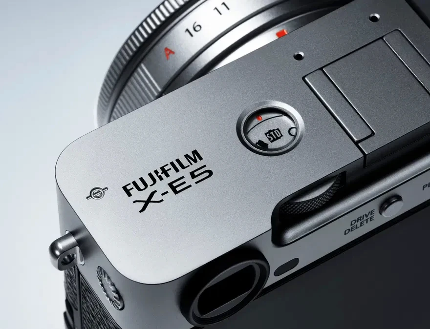 FUJIFILM X-E5
