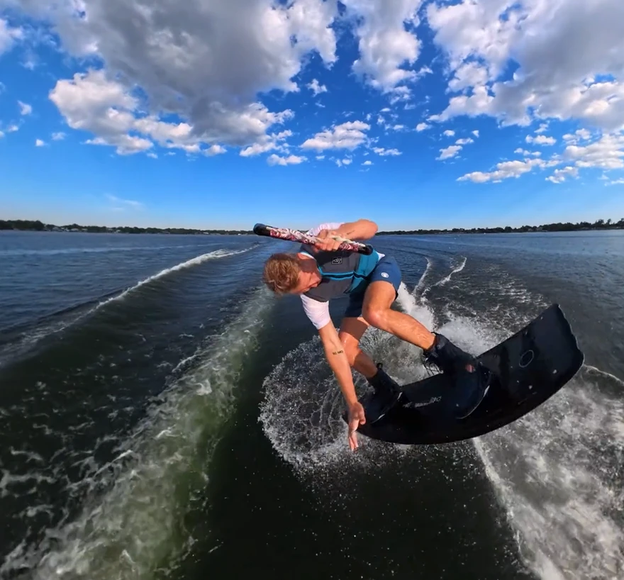 Insta360 X5