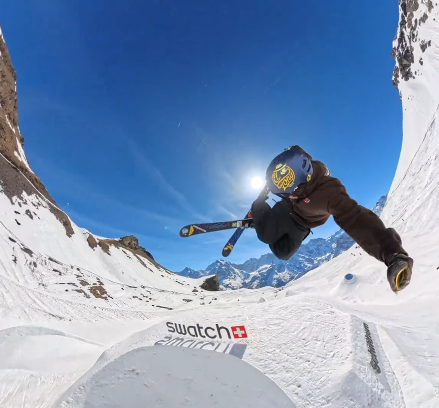 Insta360 X5