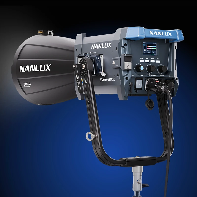 Nanlux Evoke 600C RGB LED svetlo
