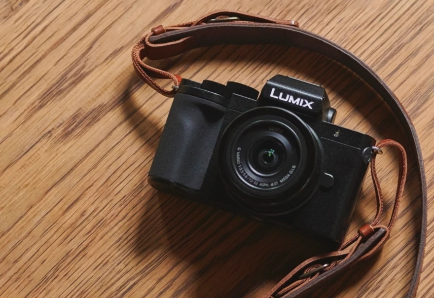Panasonic G100