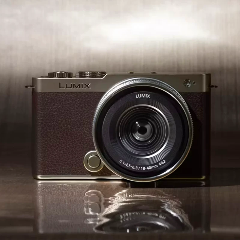 Panasonic Lumix S9 