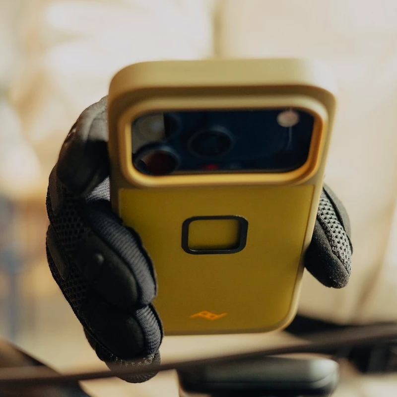 ​​​​​​​Peak Design Mobile Everyday Clarino Case