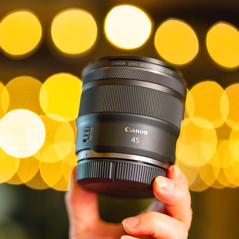 Canon RF 45mm f/1.2 STM