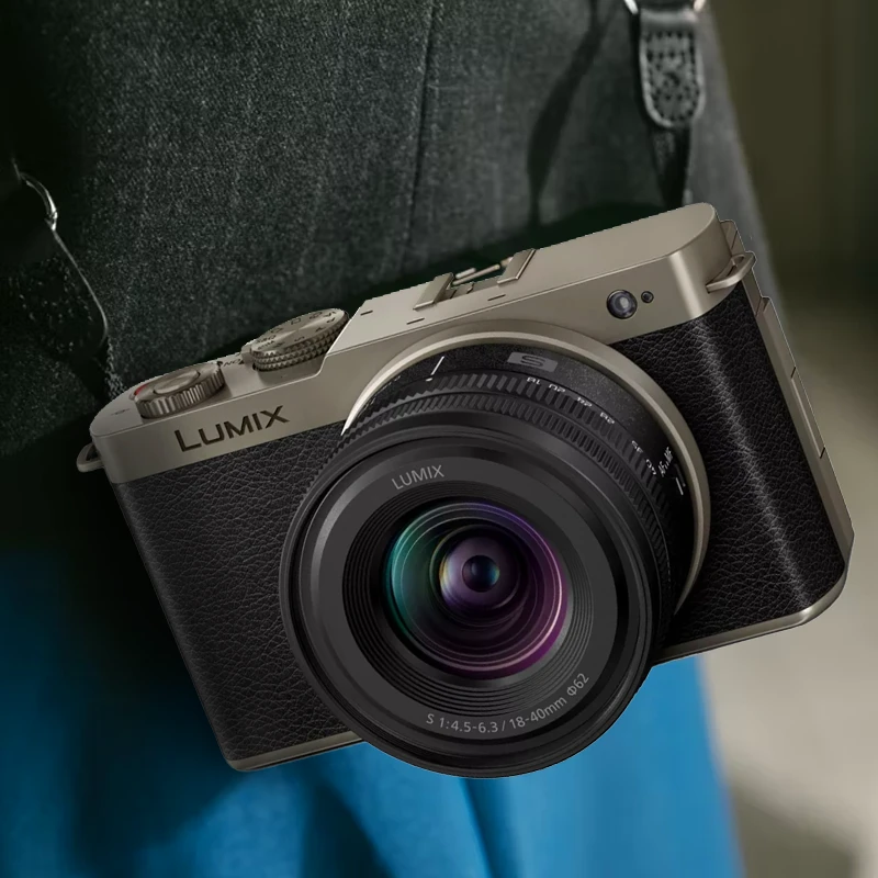 Panasonic lumix S9