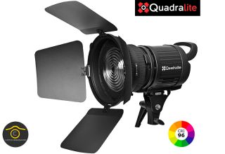 Quadralite FRESNEL 600 LED svetlo CRI 96 s klapkami a votinou