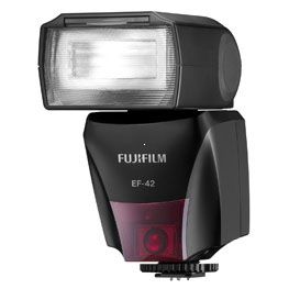 FujiFilm EF-42 TTL blesk