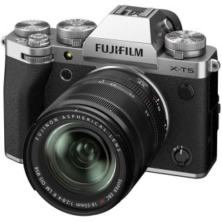 Fujifilm X-T5 + XF18-55mm strieborn