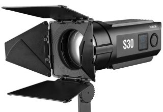 Godox S30 fokusovateľné LED svetlo
