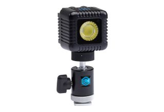 LUME CUBE s guovou hlavou