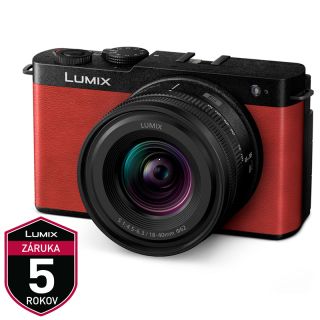 Panasonic Lumix S9 erven + S 18-40mm f/4.5-6.3