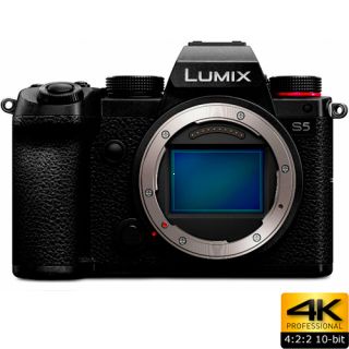 Panasonic Lumix DC-S5