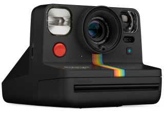 Polaroid Now + instantn fotoapart (+ sada 5 filtrov)