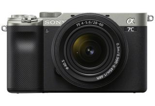 Sony Alpha a7C + 28-60 mm silver (3 roky zruka)