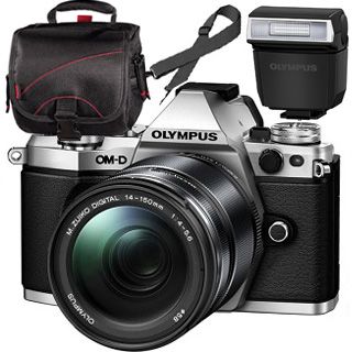 Olympus OM-D E-M5 Mark II silver + ED 14-150mm black + blesk + TAKA Zadarmo !